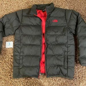 Grey North face puffer jacket, kids XL